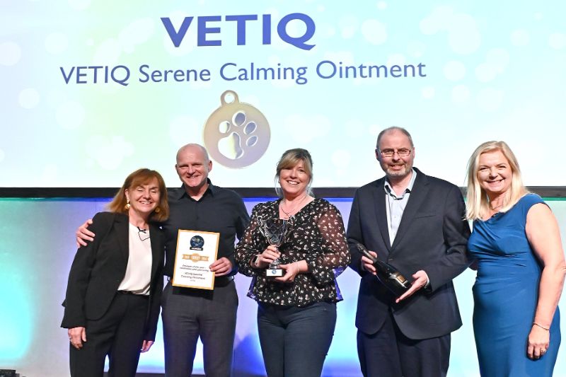 VETIQ Serene Calming Ointment Wins Product Of The Year At 2024 PetQuip Awards - VETIQ (1)